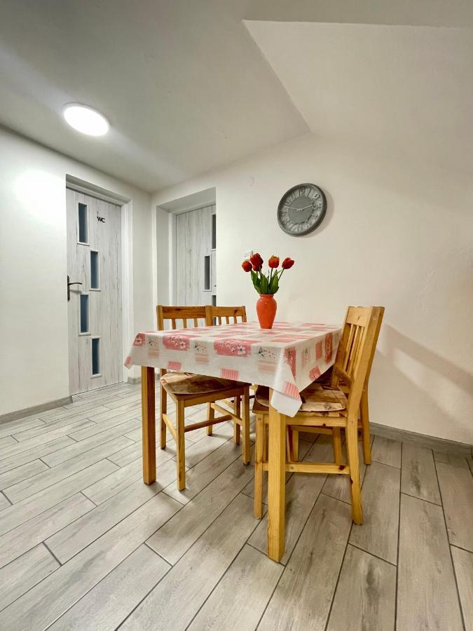 Apartman Klaudia ルジョムベロク エクステリア 写真