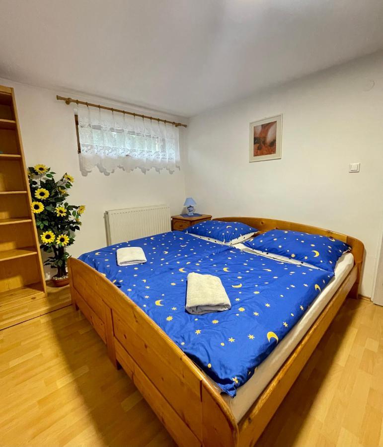 Apartman Klaudia ルジョムベロク エクステリア 写真