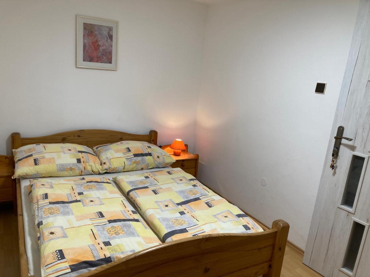 Apartman Klaudia ルジョムベロク エクステリア 写真